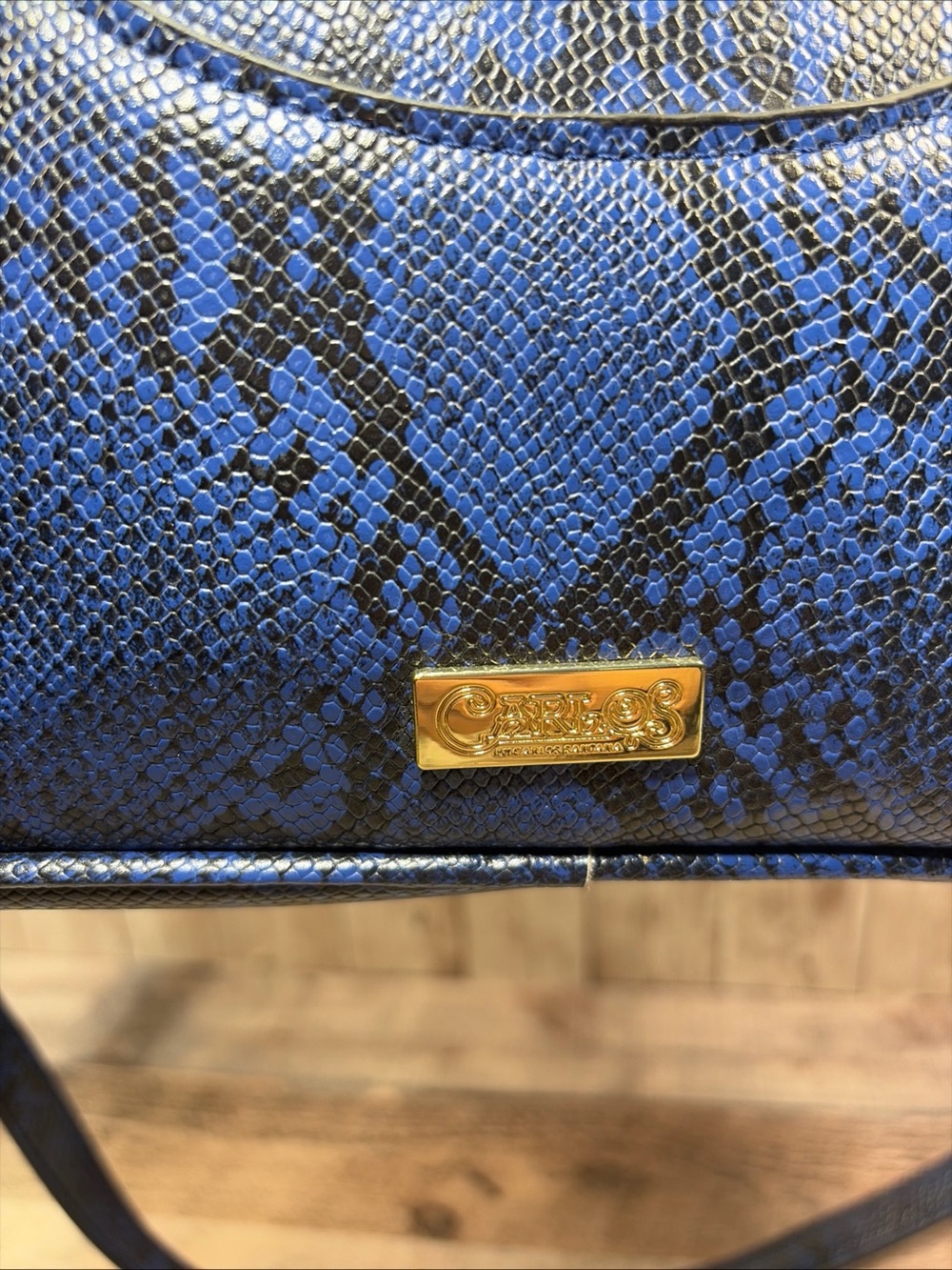 CARLOS by Carlos Santana Blue Python Print Handbag Crossbody Bag - Picture 5 of 16
